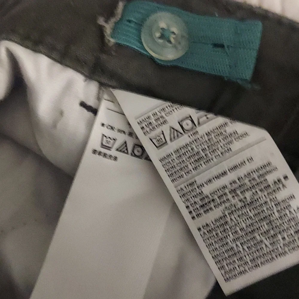 Old Navy Olive Green Boys Built in Flex 